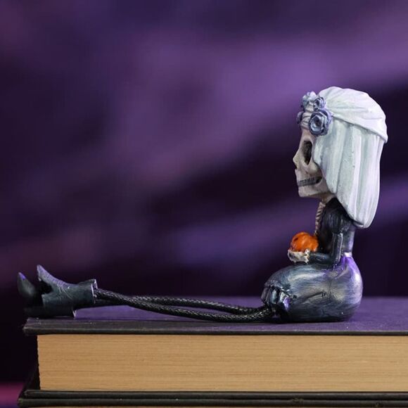 Cracker Barrel Ghost Bride & Groom Sitter Skeleton Halloween Figure Set -  NEW - Picture 9 of 11